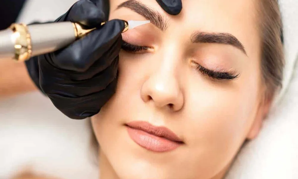 Eyebrow Tinting: The Effortless Way to Bold, Beautiful Brows